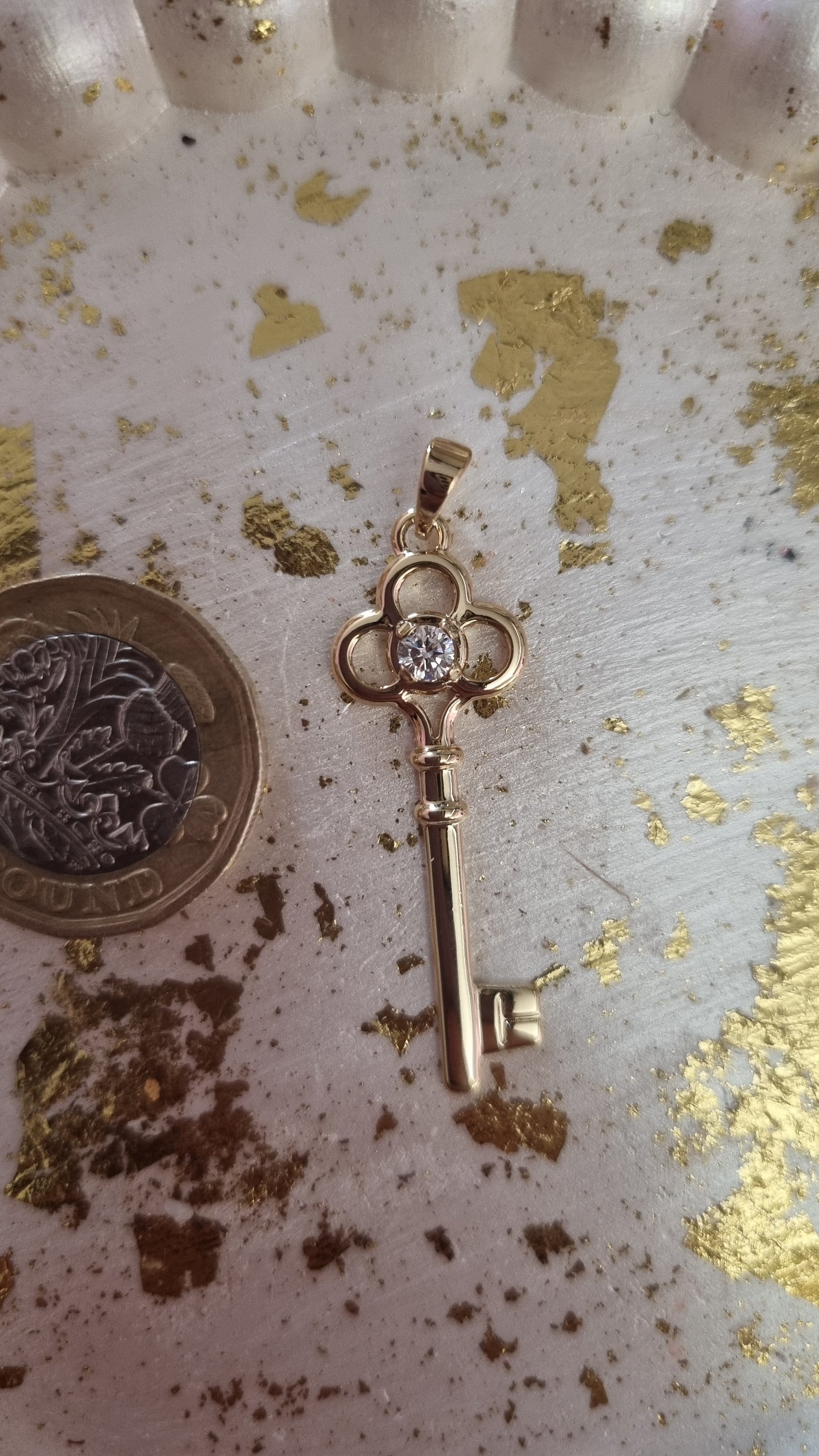14kr.gold plated pendant with sw.crystal