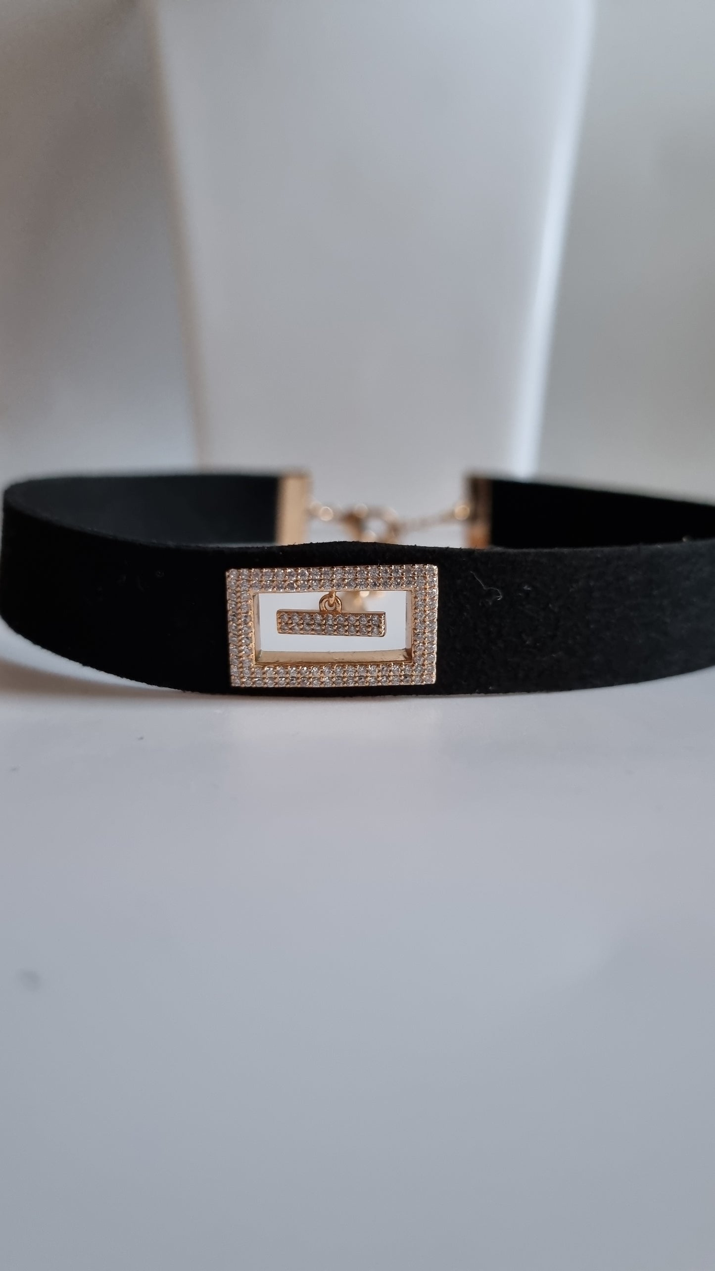 Choker with sw.crystal 18kr gold plated