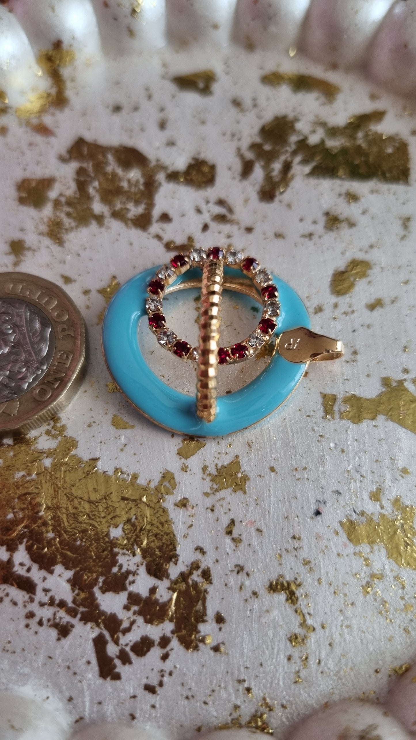 18kr.gold Plated pendant with zircon stone granet color and white Medical gold jewellery