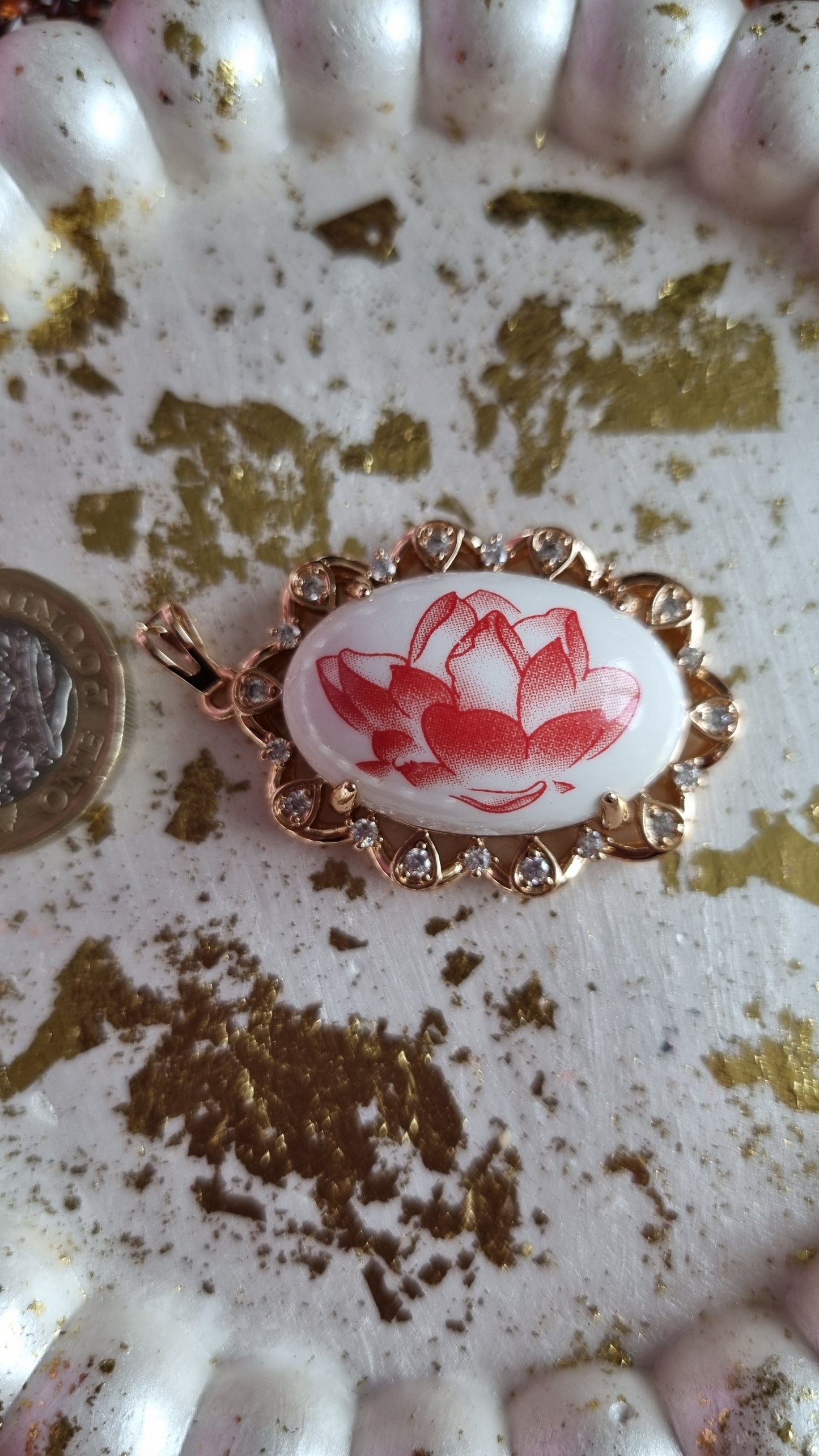 18kr.gold plated pendant with sw.crystal &ceramic