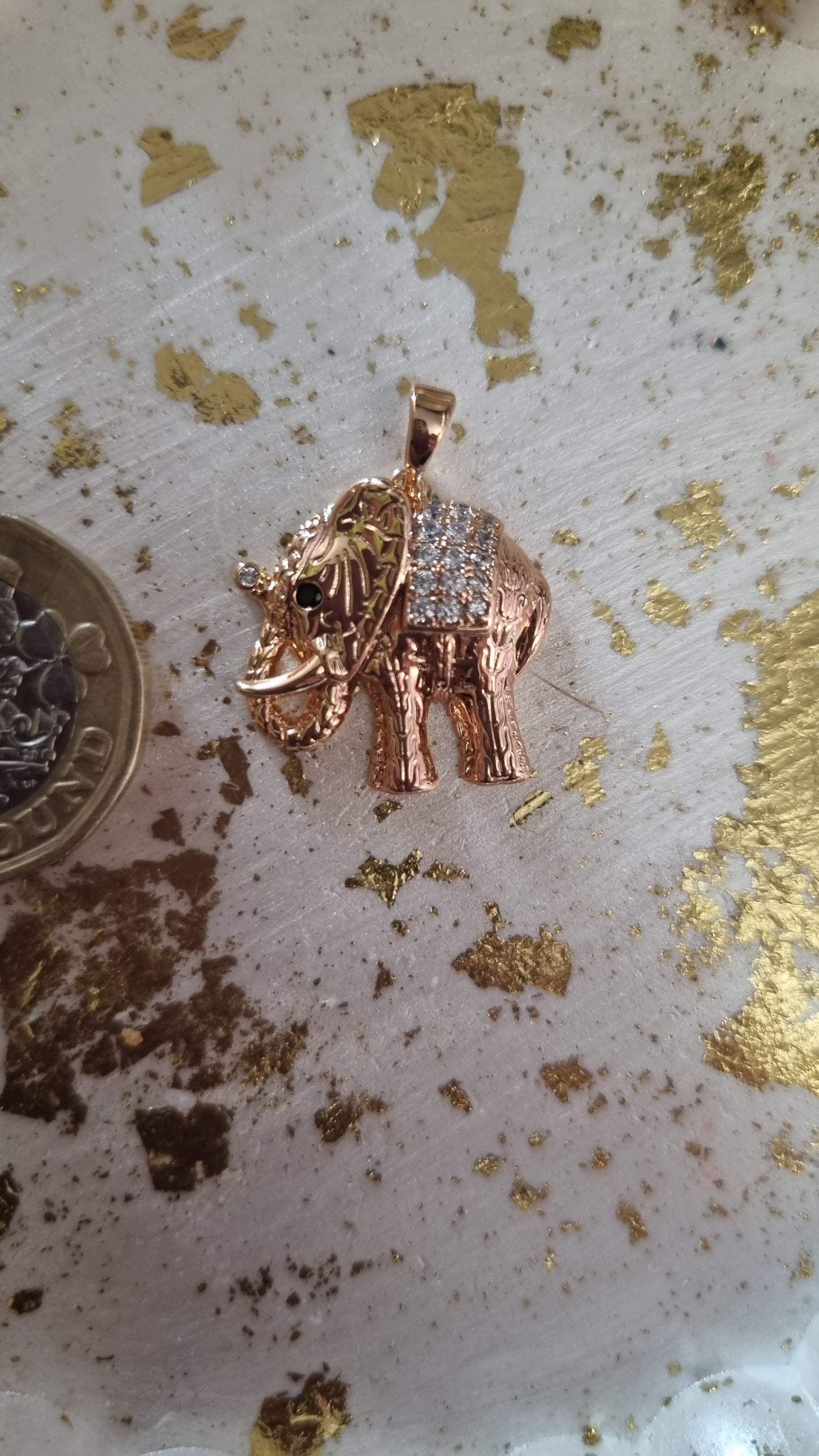 18kr.gold plated pendant with zircon stone