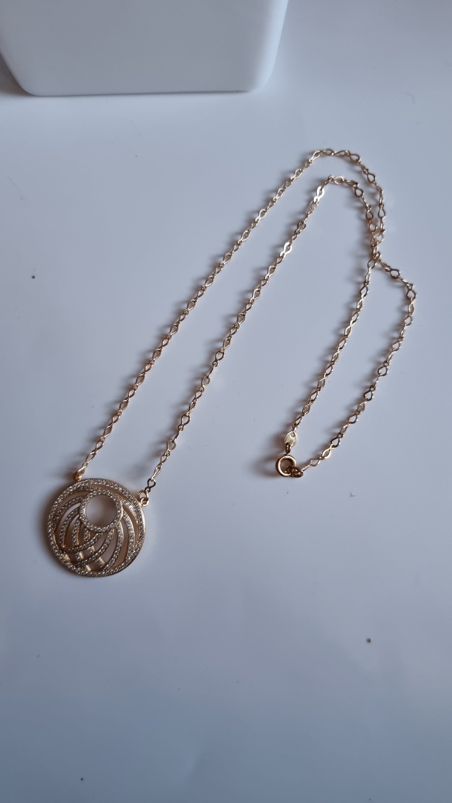 18kr.gold plated necklace with sw.crystal