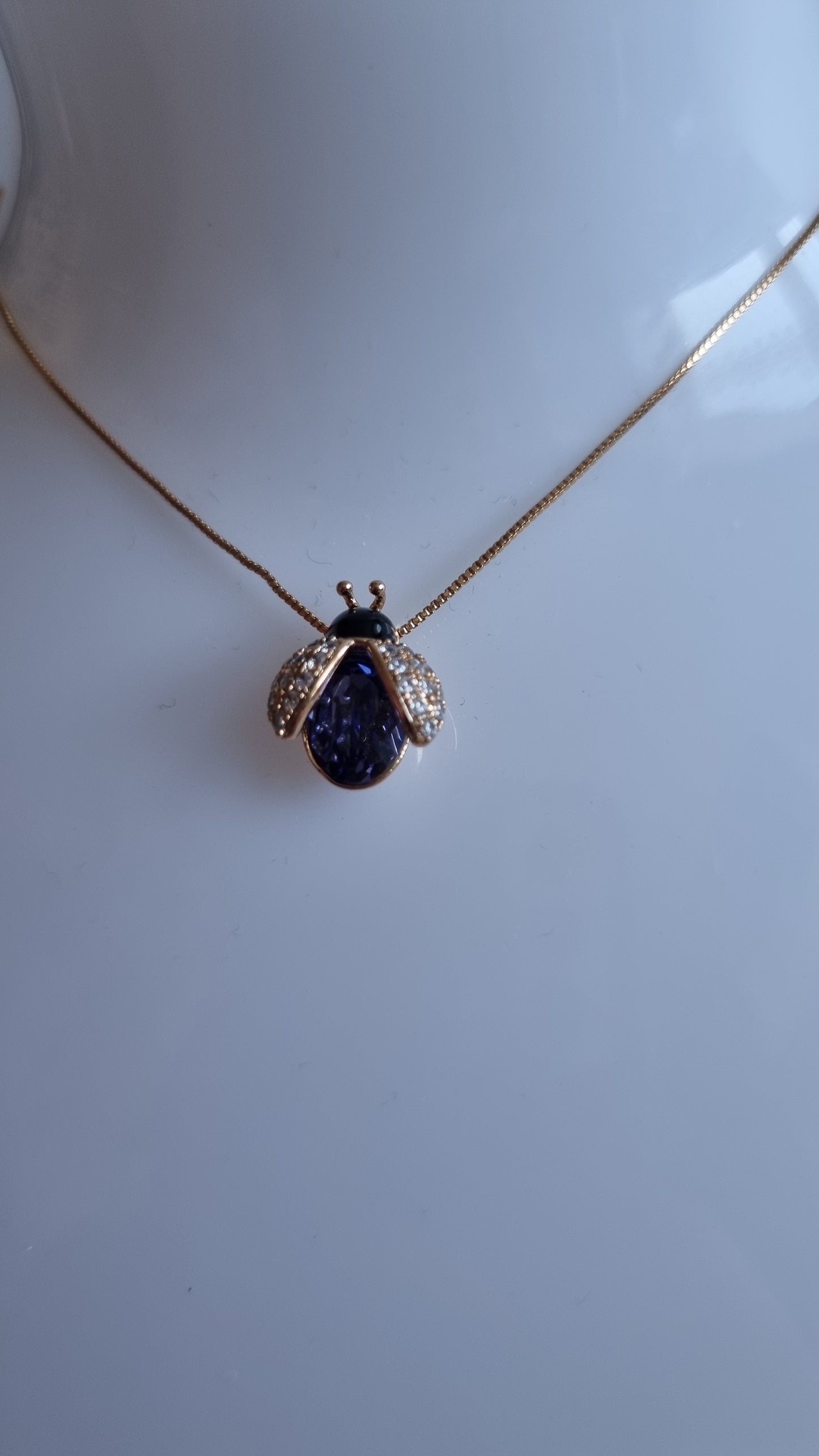18kr.gold plated necklace with sw.crystal purple butterfly