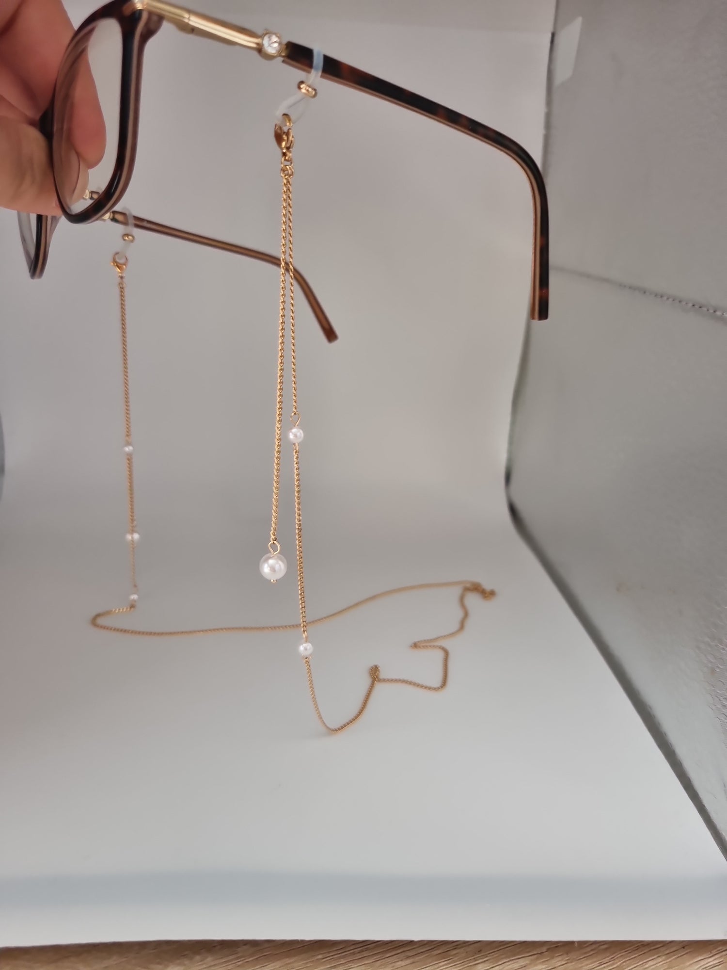 Glasses holder chain