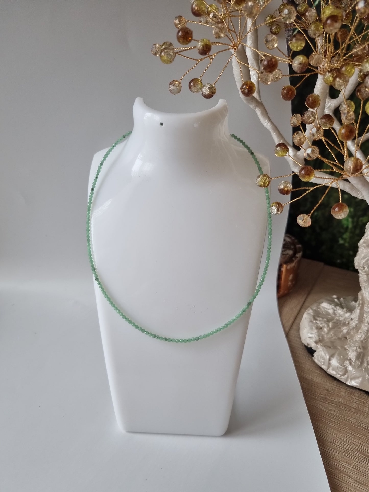 Handmade Aventurine gemstones 2-3mm faceted beads choker beautiful