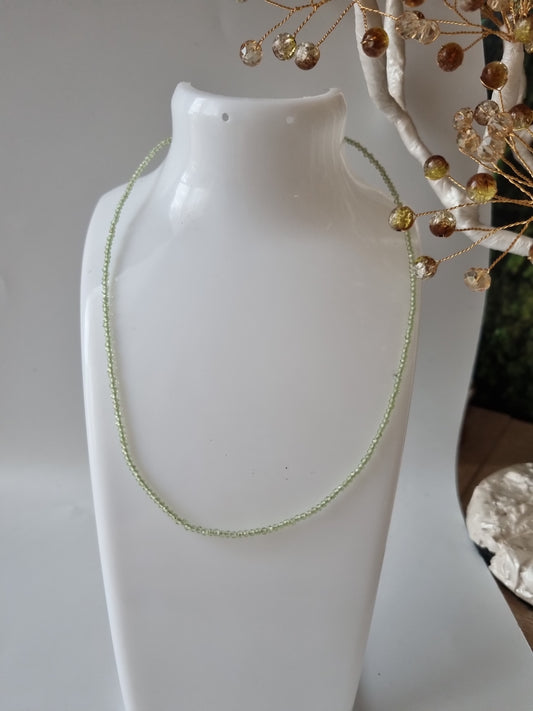 Handmade Peridot crystal faceted 3mm beads very  beautiful choker