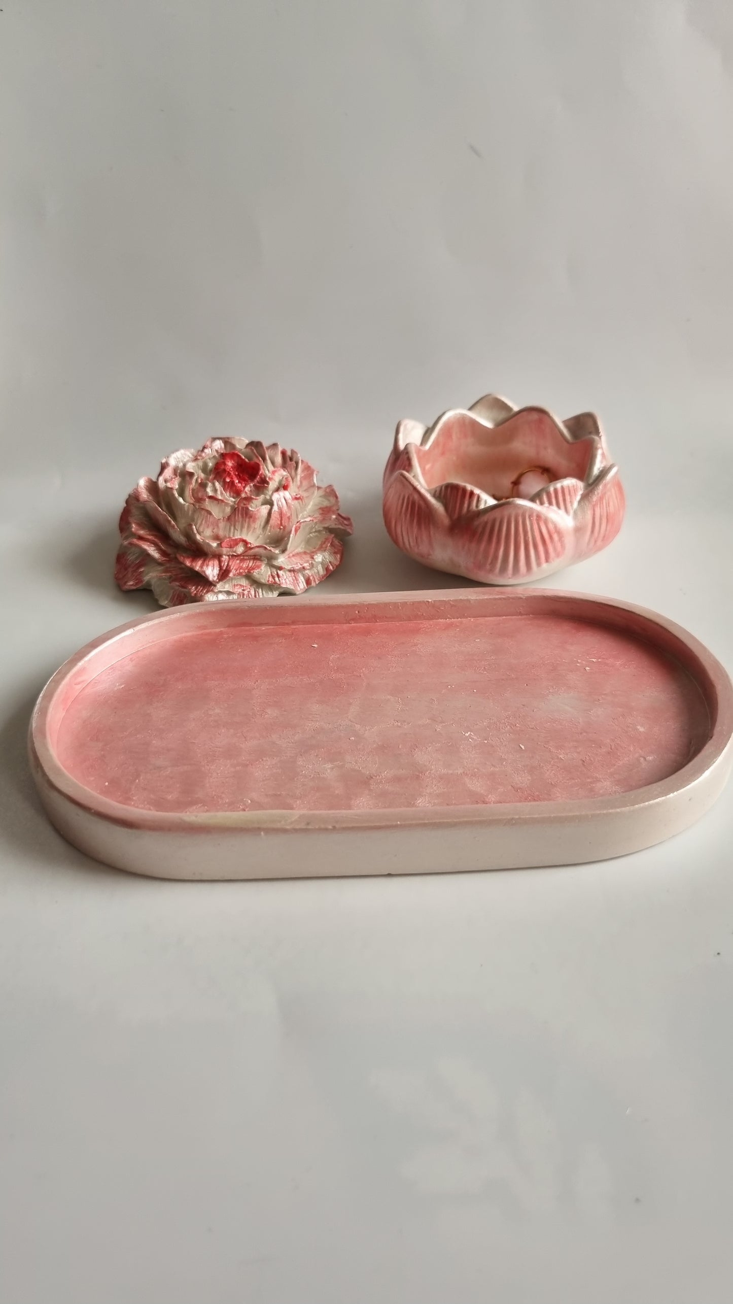 Handmade gypsum decoration jewellery tray pearl pink white color