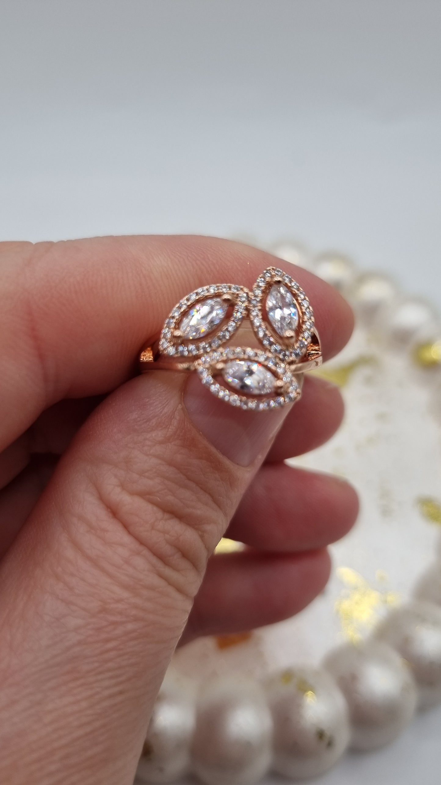 Rose gold plated rings with zircon stone hypoallergenic