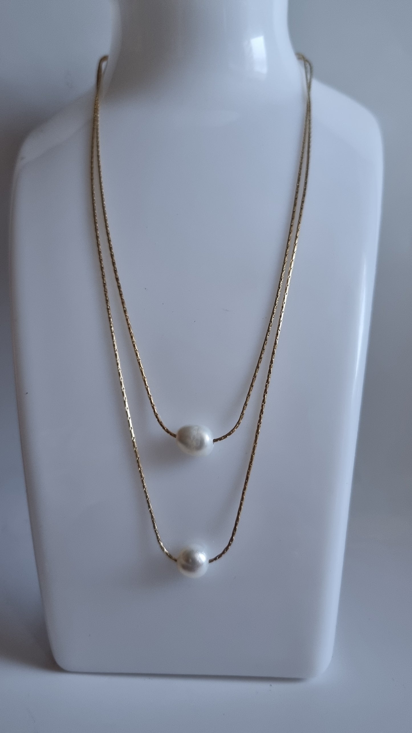 Stainless steel necklace double chain with freshwater pearls