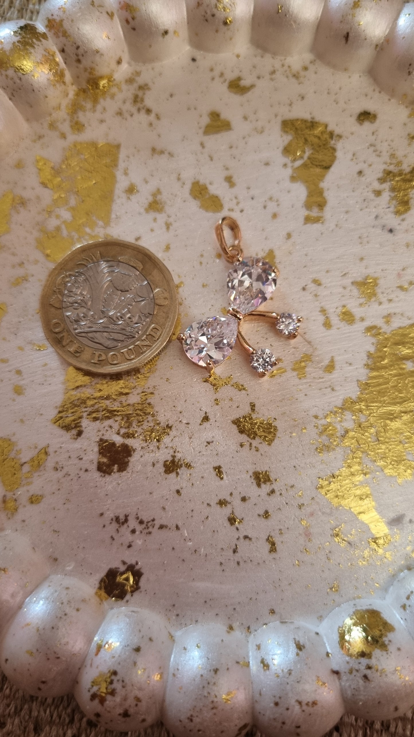 18kr.gold plated pendant with zircon stone
