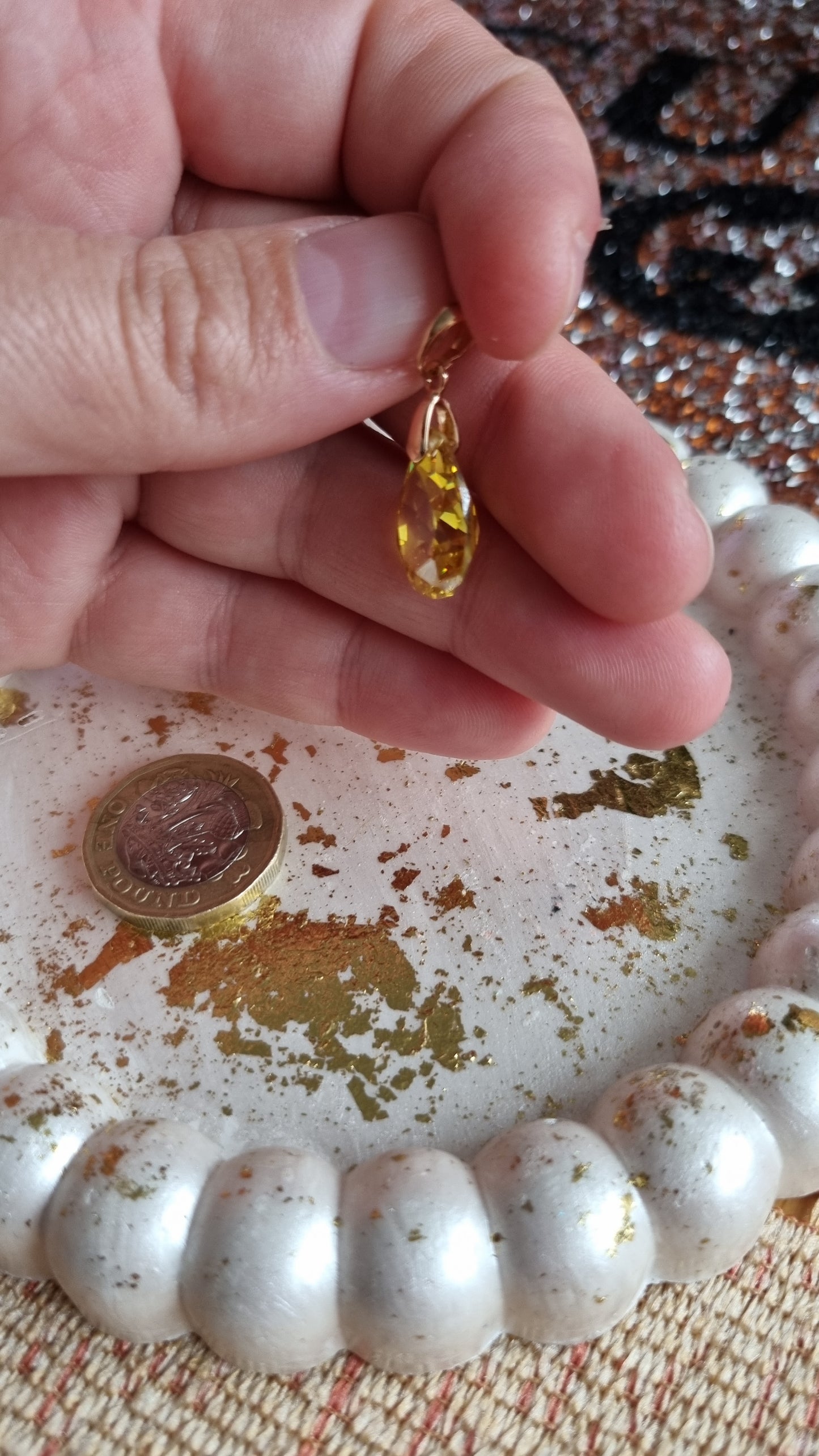 18kr.gold plated pendant with sw.crystal yellow