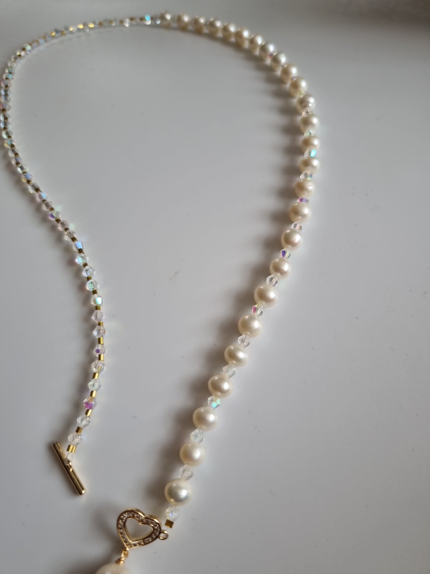 Handmade necklace made from freshwater pearl and glass crystal beautifully necklace elegant