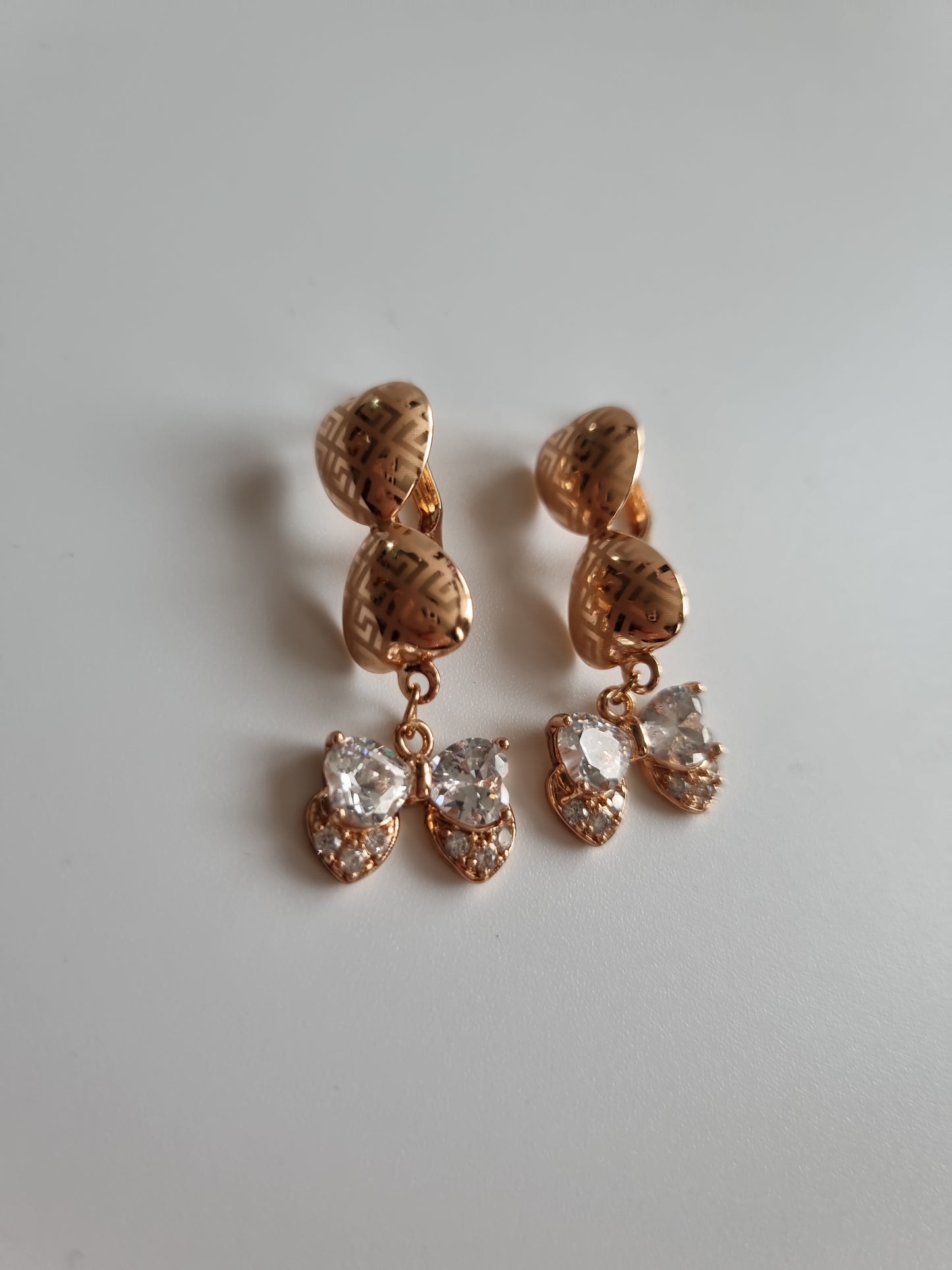 18kr.gold plated earrings with zircon stone elegant earrings hypoallergenic earings waterproof free nickel