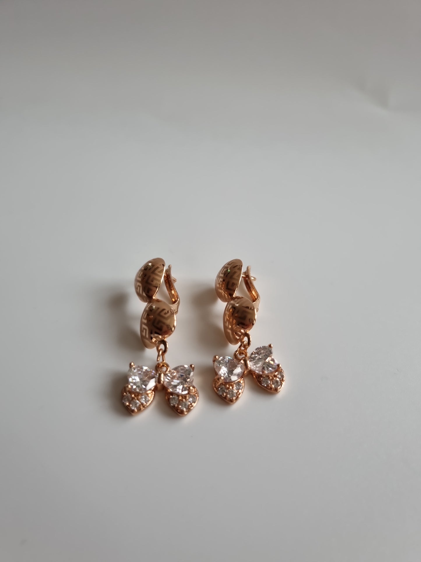 18kr.gold plated earrings with zircon stone elegant earrings hypoallergenic earings waterproof free nickel