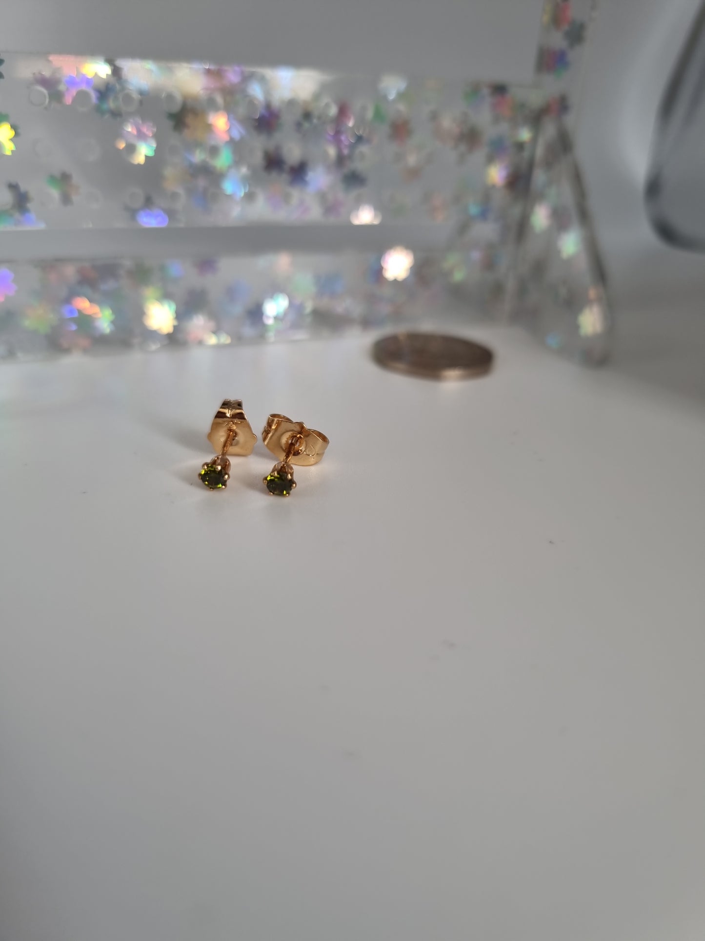 18kr gold plated earings with Oliver green color zircon stone