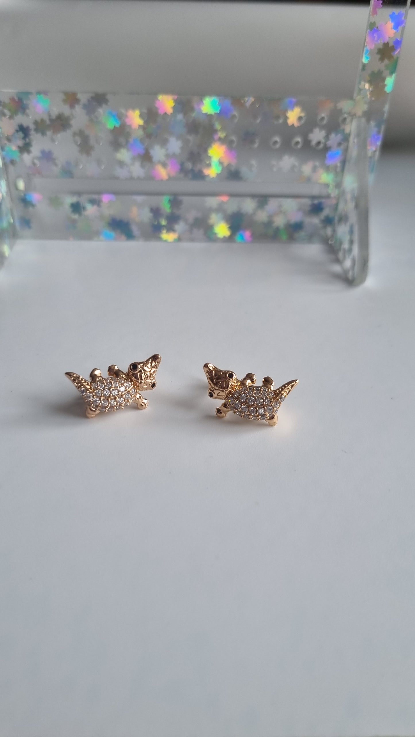 18kr .gold Plated earrings with zircon crystals very beautiful hypoallergenic