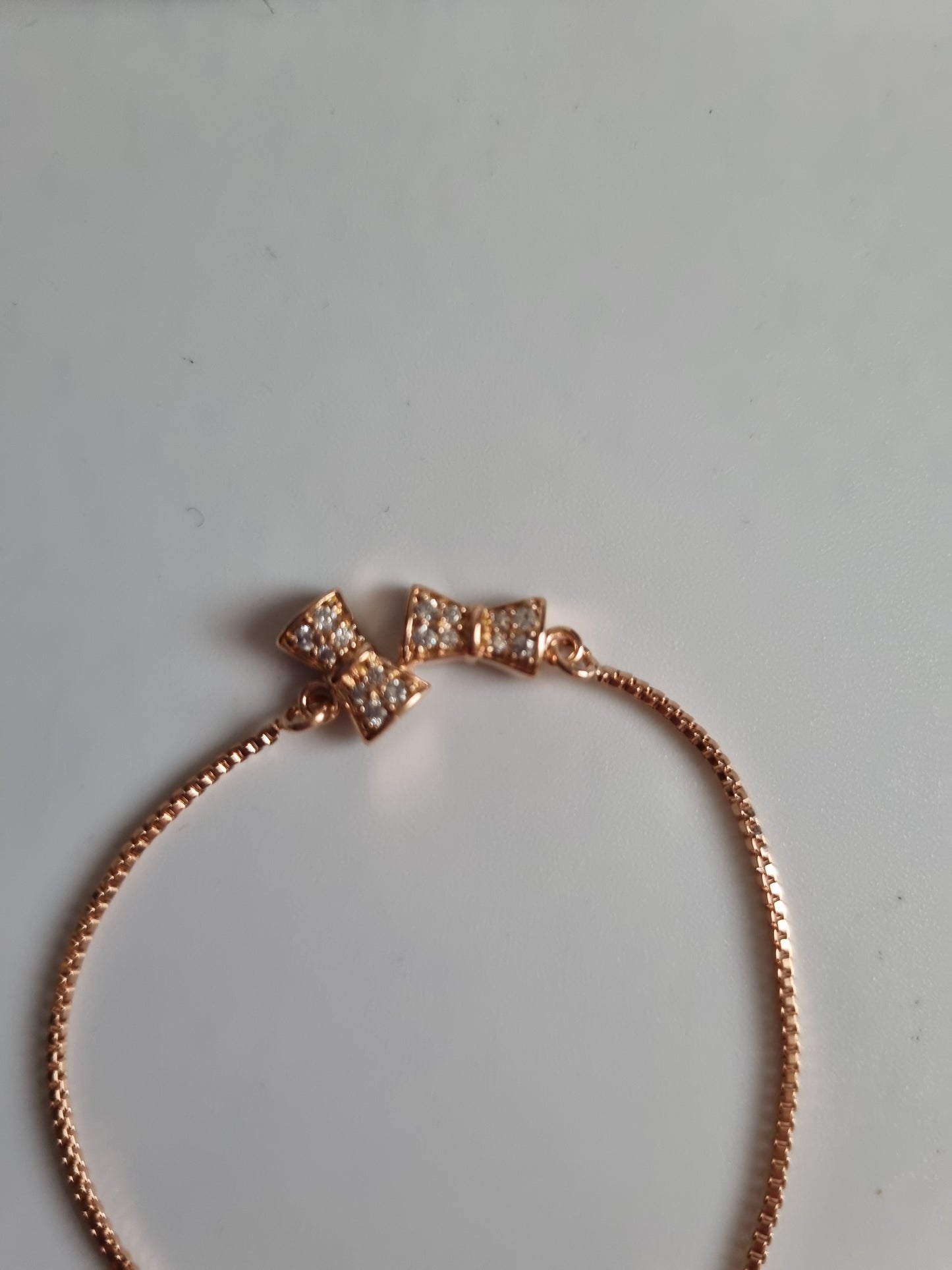 Rose gold plated chain bracelet with zircon crystals very beautiful hypoallergenic metal waterproof