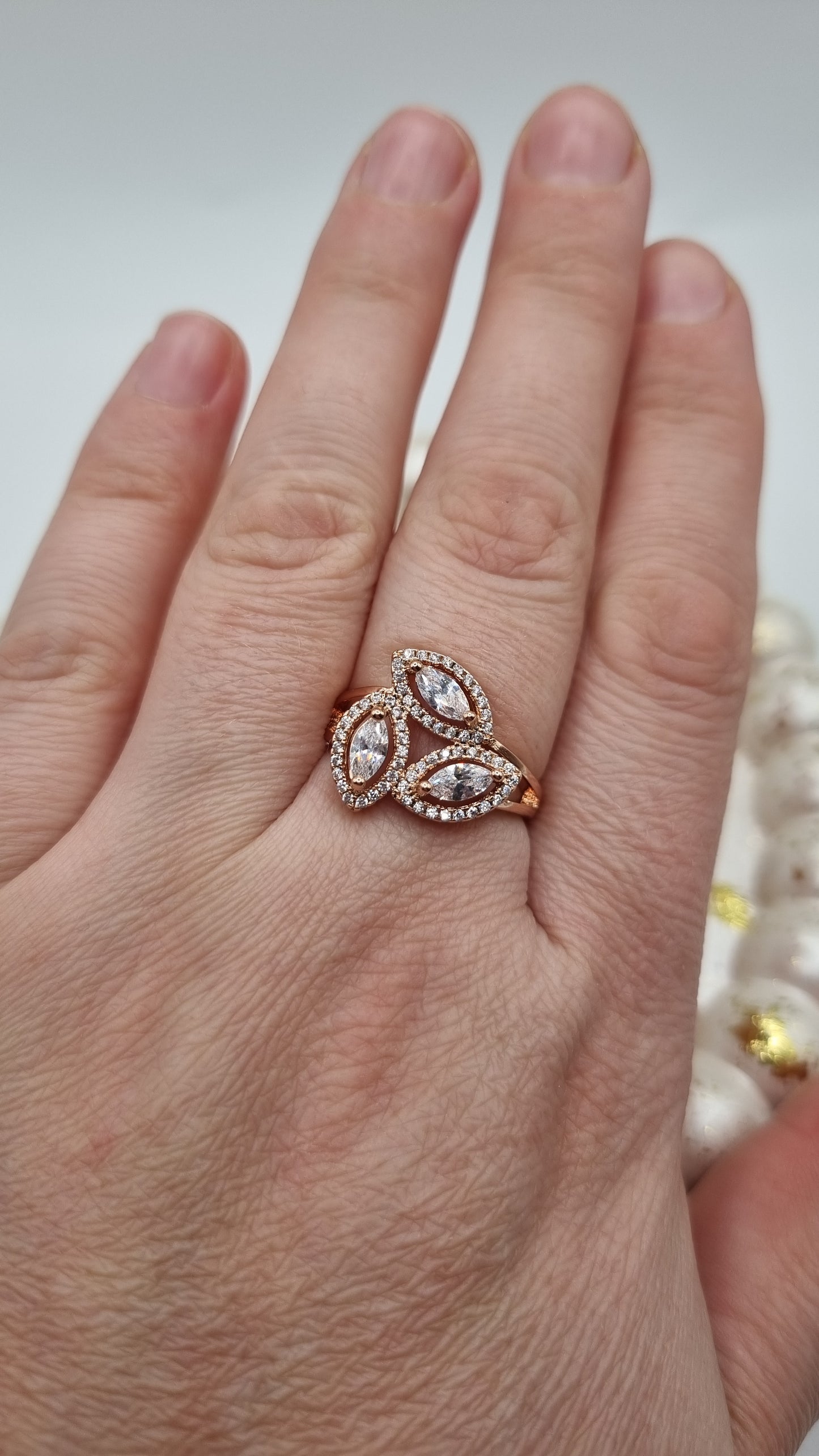 Rose gold plated rings with zircon stone hypoallergenic