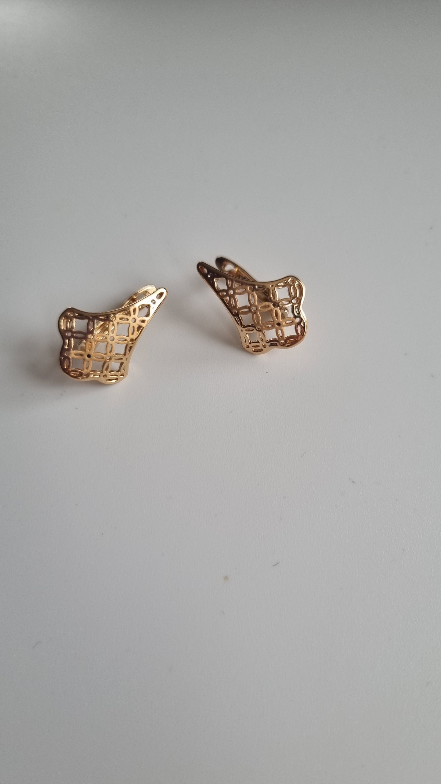 18kr.gold plated earrings waterproof free nickel hypoallergenic