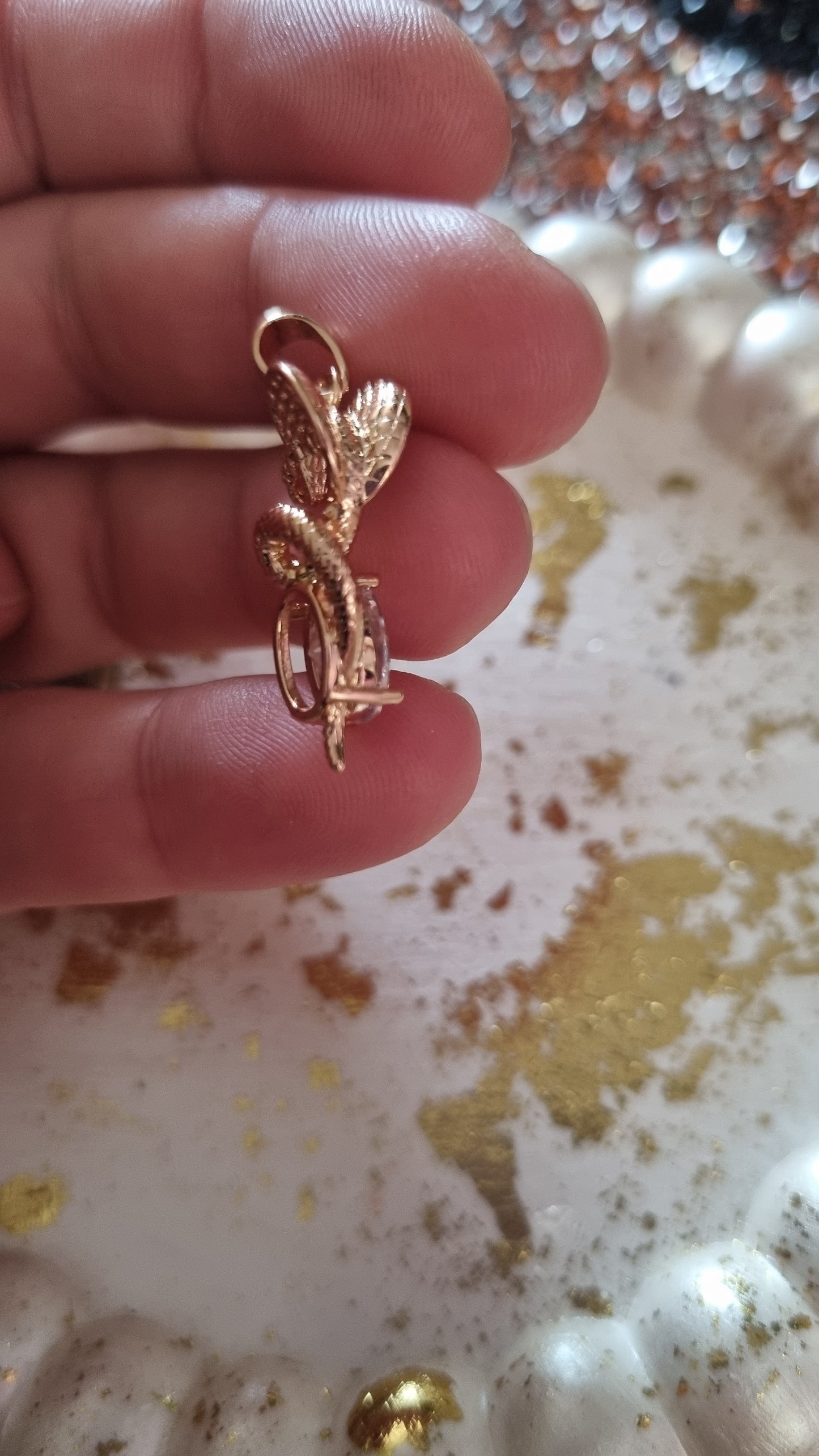 18kr.gold plated pendant with zircon stone